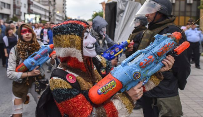 MAKEDONSKI MONTY PYTHON: U višestranačkom sustavu raspisali izbore samo za jednu stranku, onu vladajuću