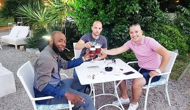 OVAKVI LJUDI SU NAJBOLJA REKLAMA HRVATSKOJ: Zadarski taksisti zbrinuli opljačkanog turista