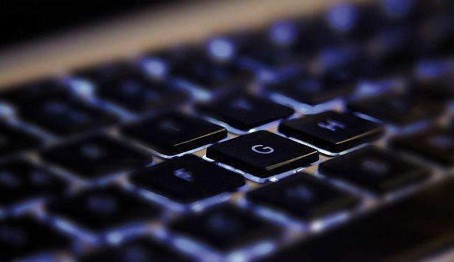 KORAK NAPRIJED ILI NAZAD: Cenzura govora mržnje na internetu