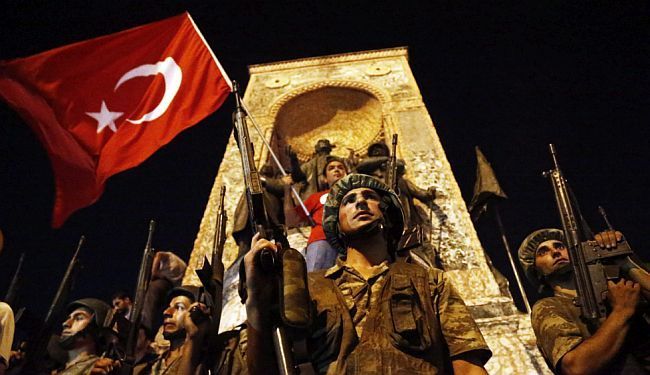 LUPIGINA NOVINARKA U ISTANBULU: Daleko od Taksima život je tekao sasvim mirno, uz sablasne zvukove aviona