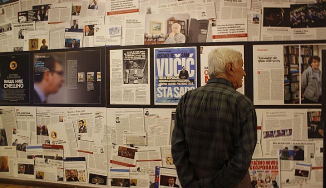 SAMO U SRBIJI: „Pravednički“ SNS i Aleksandar Vučić protiv „drskih“ medija