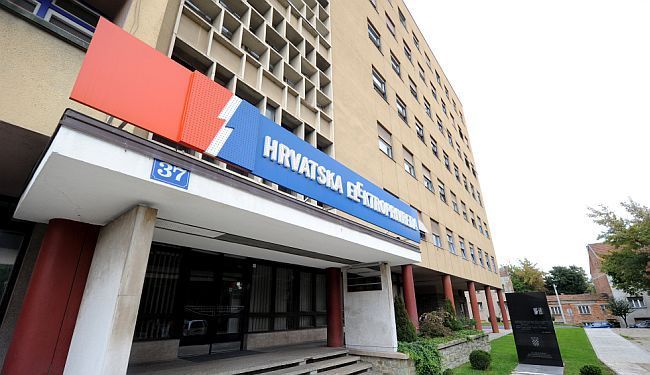 A ŠTO S MENADŽERIMA: Kako se cijede javna poduzeća