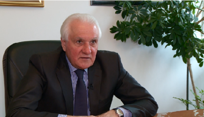 DEMANTIJ PREVIŠIĆA: Protiv medija, direktne demokracije i utjerivanja klasne svijesti zaštitarima