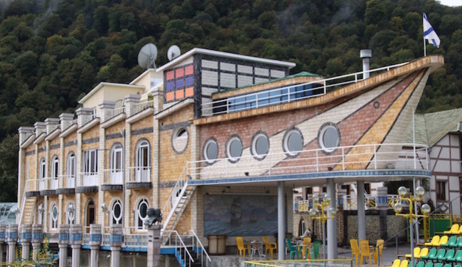 VIŠE MRTVIH NEGO ŽIVIH: Priča o Titaniku iz crnog vrta