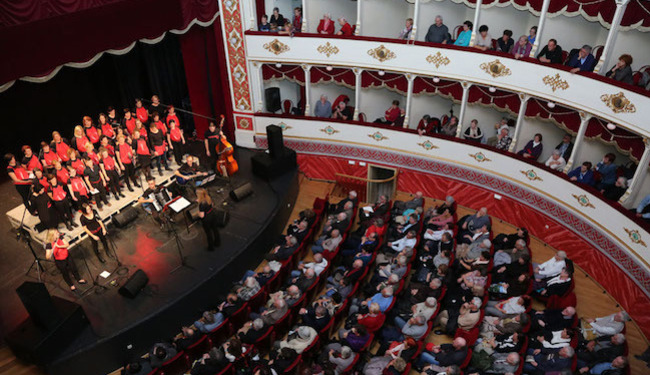 BORBENI ŽENSKI ZBOR: Slovenske Kombinatke prvi put nastupile u Hrvatskoj