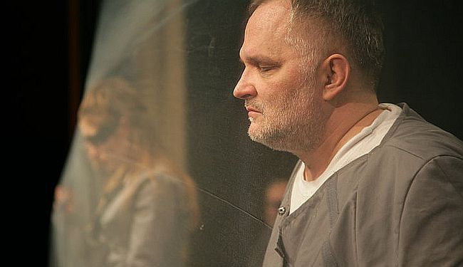 RAZGOVOR SA VOJINOM PERIĆEM IZ KAZALIŠTA SLIJEPIH: Prvo nas isključuju pa na nama vježbaju humanost