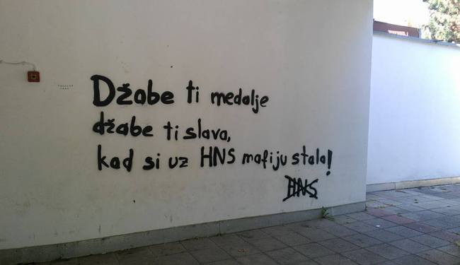 PORUKA JANICI S MAKSIMIRA: Džabe ti medalje, džabe ti slava...!