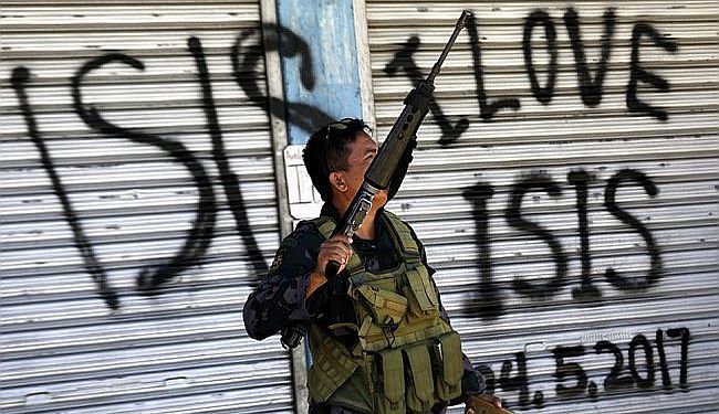 KRAJ KALIFATA U POKUŠAJU: Raspada li se Islamska Država i što to znači za Bliski istok i Europu?