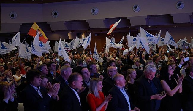 PUŠTENI DUH IZ BOCE: Zašto u mirnoj i naprednoj zemlji raste ekstremna desnica?