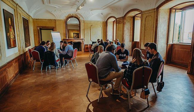 MLADI NA TEŠKOM „PUTU“: „Želimo pokazati političarima da je dijalog moguć“