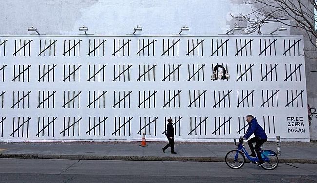 BANKSY NACRTAO NOVI MURAL: „Protestirajte protiv ove nepravde - tri godine zatvora zbog jedne jedine slike“