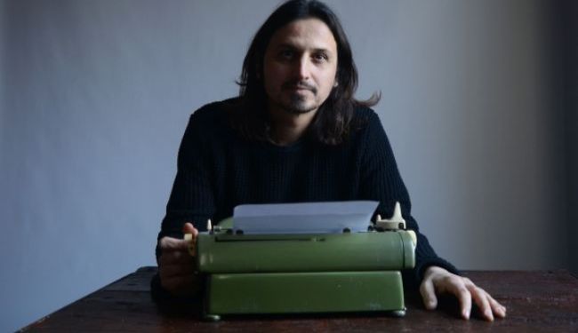 AUTOR SJAJNIH, A MEDIJSKI PREŠUĆENIH KNJIGA: „Rat traje dok žive svi oni o koje se očešao“