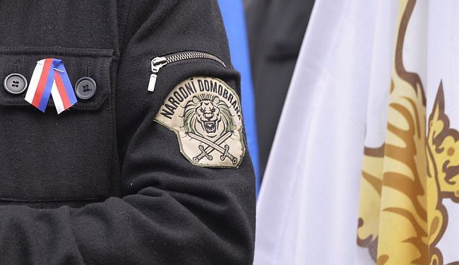 DOMOBRANCI NA POZICIJAMA: Uče malu djecu pucati i sve im je zavjera NATO-a i EU