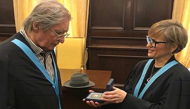 POČASNI DOKTORAT IGORU MANDIĆU: „Nikada nije podilazio, niti kalkulirao, nego je, naprotiv, namjerno provocirao“