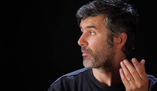 KRATKI RAZGOVOR – SAŠA ANTIĆ: „Politika i Crkva manipuliraju društvom kako bi održali poziciju moći“