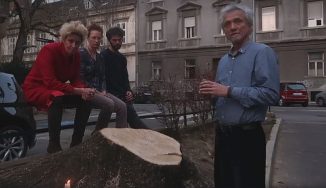 POSJEČENI "SLAVOLUK": Darko Rundek u spomen jednom stablu kojeg više nema