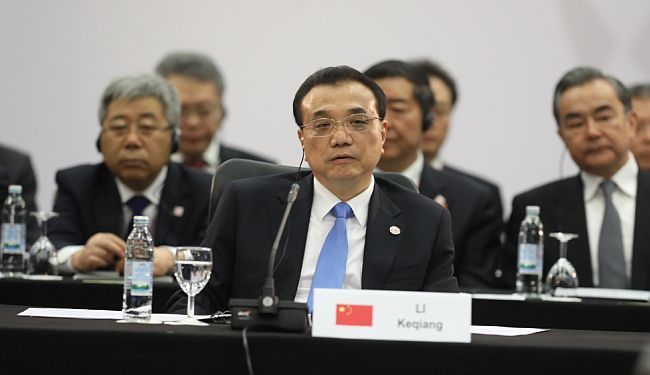 KOMENTAR IVE ANIĆA: Postrojavanje 1. bojne vitez Li Keqiang