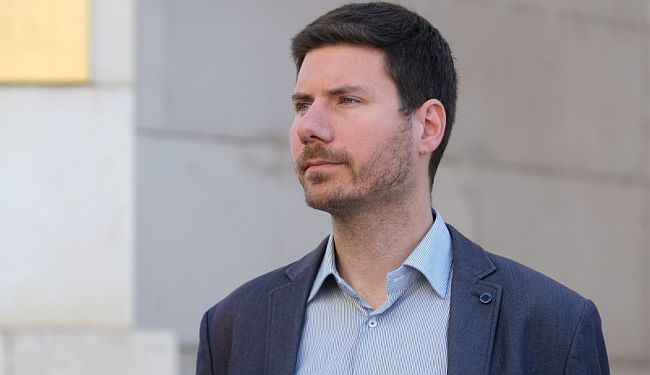 BORIS DEŽULOVIĆ: Biotehnološki višak