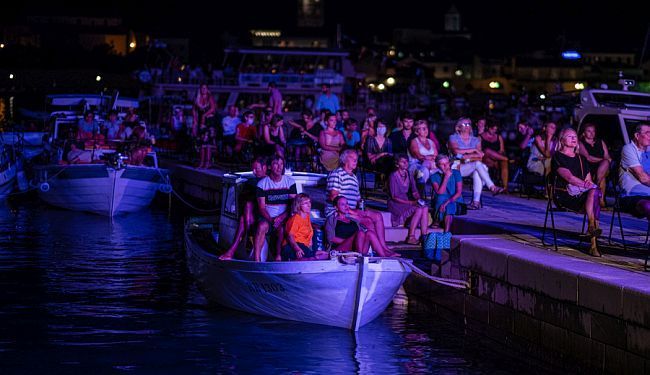 UNATOČ SVIM PREPREKAMA: „Desila se jedna prekrasna sinergija mora, brodova, ljudi i filma“