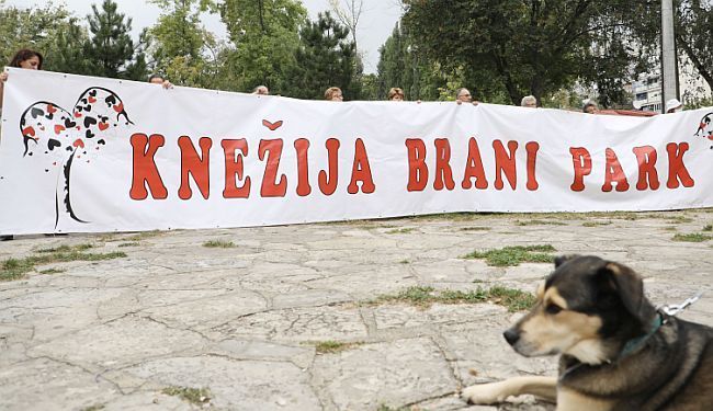 BORBA SE NASTAVLJA: „Parazitiraju na postojećoj infrastrukturi, u interesu privatnog profita, a ne zajednice“