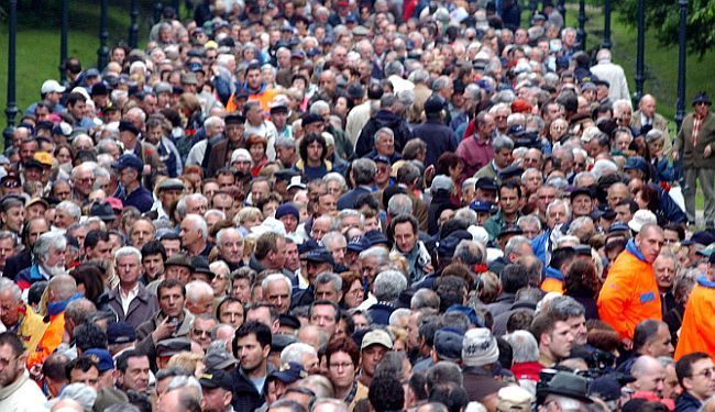 APSURDISTAN: Kako to da su u Hrvatskoj najnezadovoljniji od svih EU država?