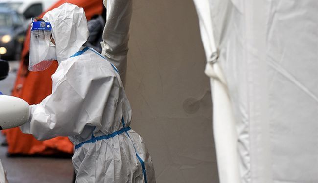 ISPOVIJEST ZARAŽENE KORONAVIRUSOM: „Osećala sam se kao za odstrel. Pala sam u nesvest i probudila se 16 dana kasnije“