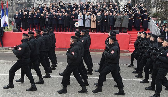 VIKTOR IVANČIĆ: Kovanje rata
