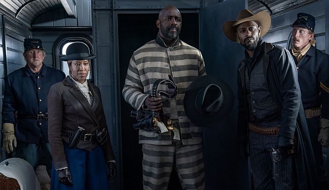 TKO NISKO PADA: Zabavan, često spektakularan film, ali je li to bila sva svrha njegove kreacije?