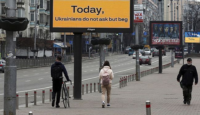 LUPIGINA NOVINARKA NA PUTU ZA KIJEV: Teško je misliti da je ovo nečiji tuđi rat 