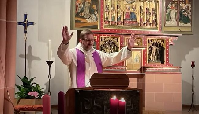 IZJAVA TJEDNA: „Što učiniti kada majka nosi bolesno nerođeno dijete? Pasti na koljena i moliti Boga“