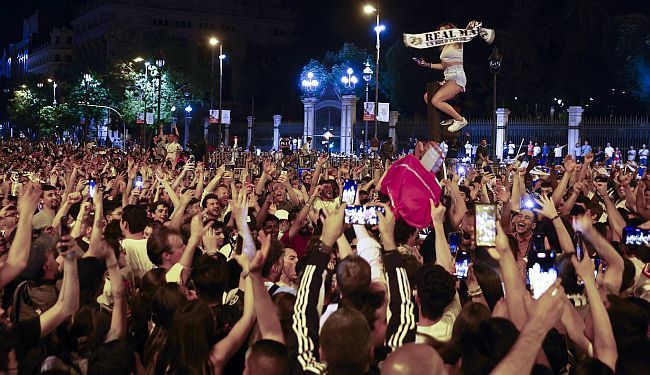 BORIS DEŽULOVIĆ: Bidi-bam-bam-bam-bam!