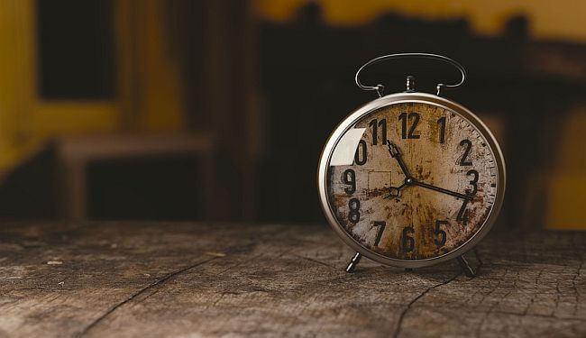 UMBERTO ECO: Kako ne saznati koliko je sati