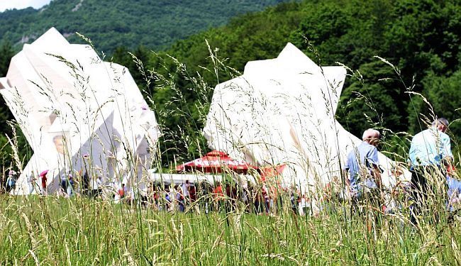 HRVATSKO IGNORIRANJE: Dakle, ne znamo što je Tijelovo! A znamo li što je Sutjeska?