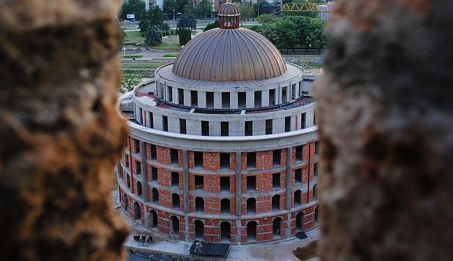 KRUTA ISKLJUČIVOST: Sve su nacije izmišljene, samo su neke umišljenije od drugih