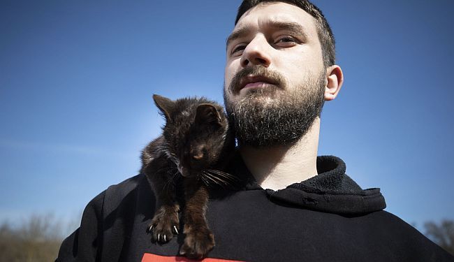 UPOZNAJTE RAPERA SA KOSOVA: „Ne mogu da budem slep na sve ovo što se događa oko nas“