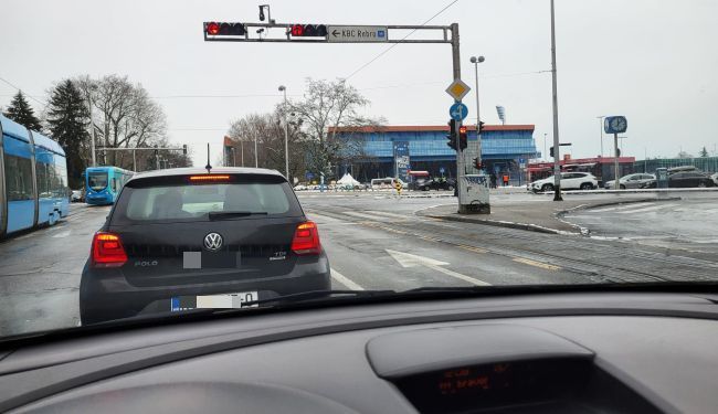 APSURDIMA NIKAD KRAJA: Hajdukovac u Zagrebu na dan derbija