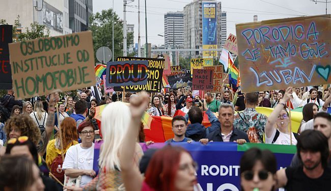 ISLAMSKA ZAJEDNICA I POVORKA PONOSA: Protiv razvrata, nego šta!