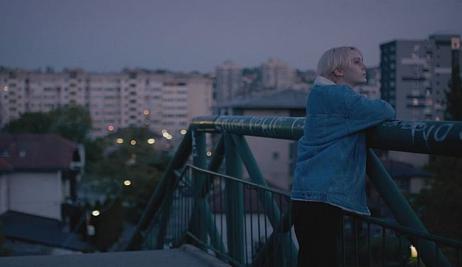 EKSKURZIJA: Odrastanje iz perspektive jedne sarajevske petnaestogodišnjakinje