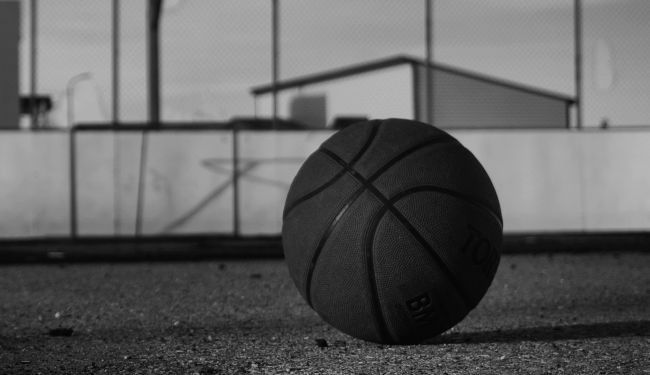 KREATIVNOST ZLA: Zaklana lopta