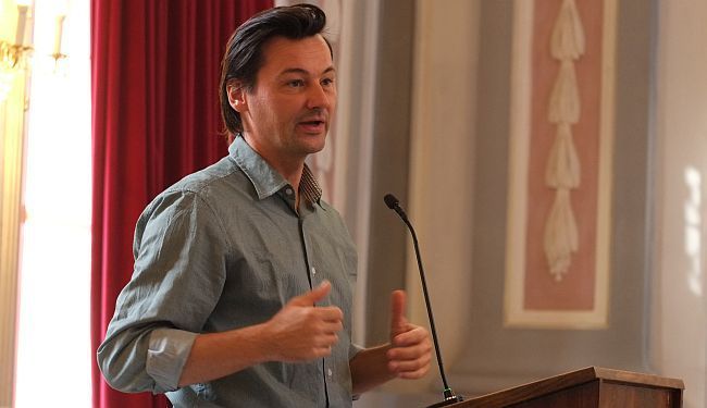 DRAŽEN ŠIMLEŠA: „Nema nam spasa ako ne krenemo graditi neke bolje svjetove“