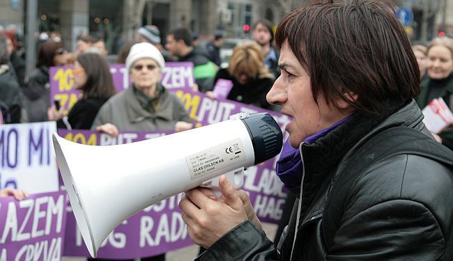 STAŠA ZAJOVIĆ: „Tužno je što Srbija i Hrvatska nastavljaju razvijati odvratnu militarističku kulturu“