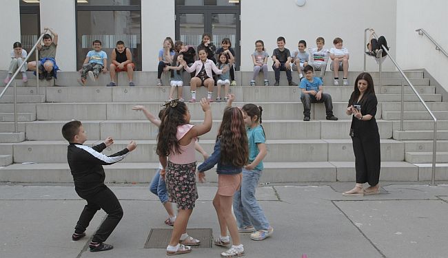 FAVORITEN: Film bez nepotrebnih komentara i dociranja