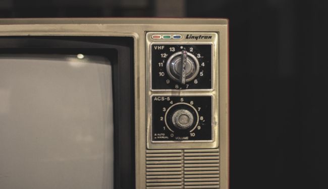 ALMIN KAPLAN: O televizoru