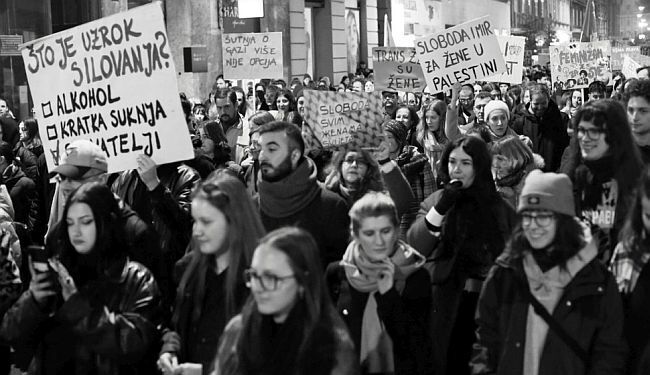 NOĆNI MARŠ ZA 8. MART: „Za radnice, za besplatan i dostupan pobačaj, za sigurne ulice i domove, za solidarnost“