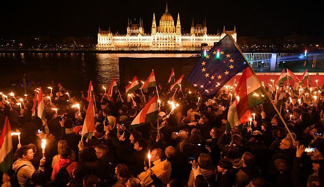 SLOM POLITIČKOG PROJEKTA VIKTORA ORBÁNA: Kakva budućnost sada čeka Mađarsku?