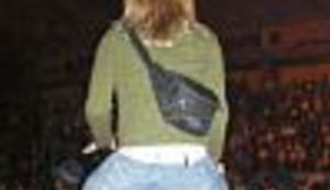 Valjak otopio Ledenu dvoranu – Pun kufer predstavio "Mame i bebe"