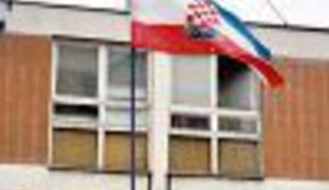 Crven, bijel i plavi ... to je barjak pravi ...