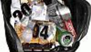 2005. nek' je sa srećom - 2004. m'rš!