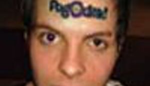 Reklamira "Pogodak" na čelu