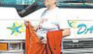 U Kući cvijeća dvije tisuće ljudi odalo počast Titu